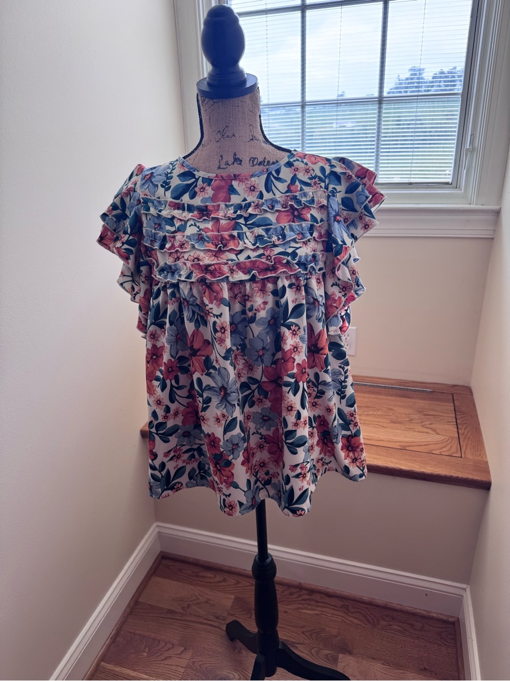SHEIN Floral Ruffle Flutter Sleeve Blouse - Pink & Blue
